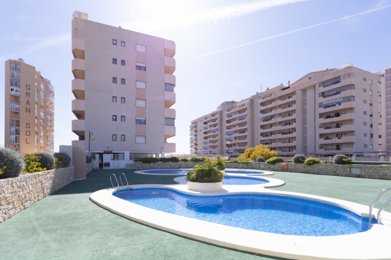 Calpe - Bonito y acogedor apartamento en primera linea de playa a la venta!
